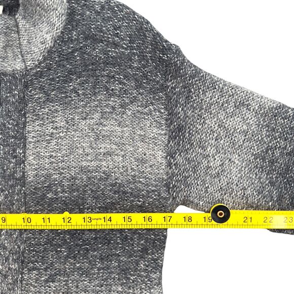 Chicos Grey Knit Thigh Length Long Sleeves Pockets Open Front Cardigan Size 0/XS - Picture 7 of 8
